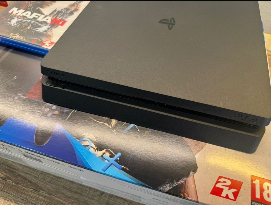 Player Station 4 Slim/ 1 TB. Ediție Specială  Mafia III