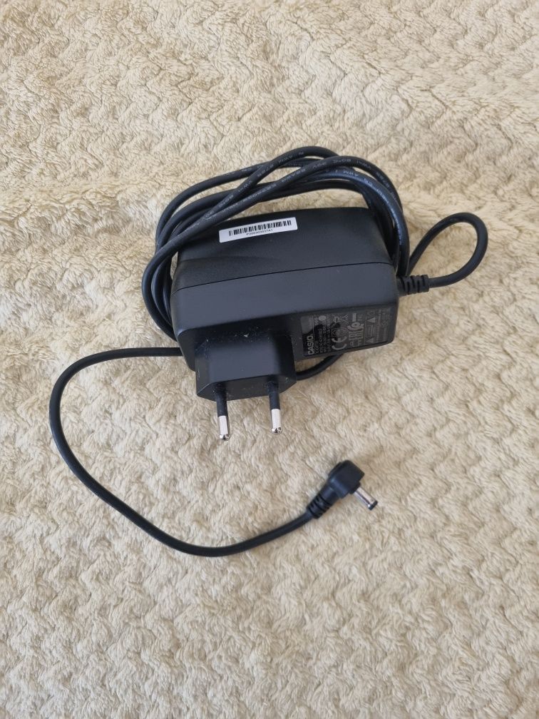 Sintetizator Casio Casiotone CT-S300