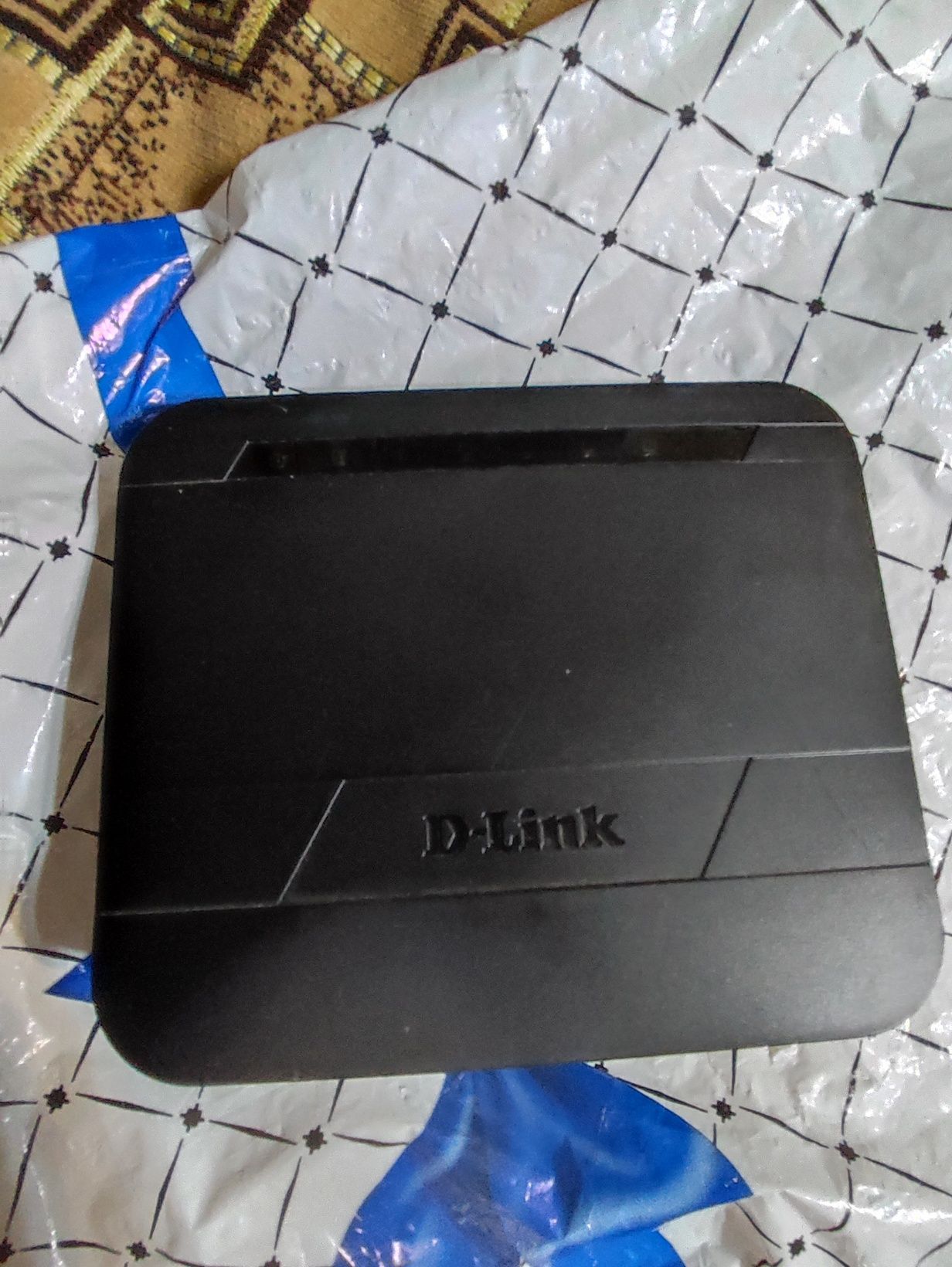 Продам вай фай роутер D-Link DIR-300