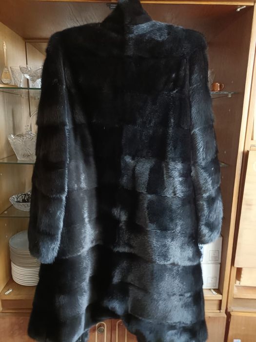 Продам норковую шубу