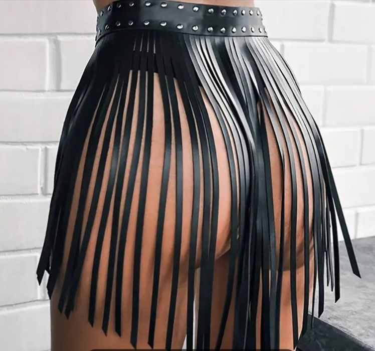 Fustița erotică damă