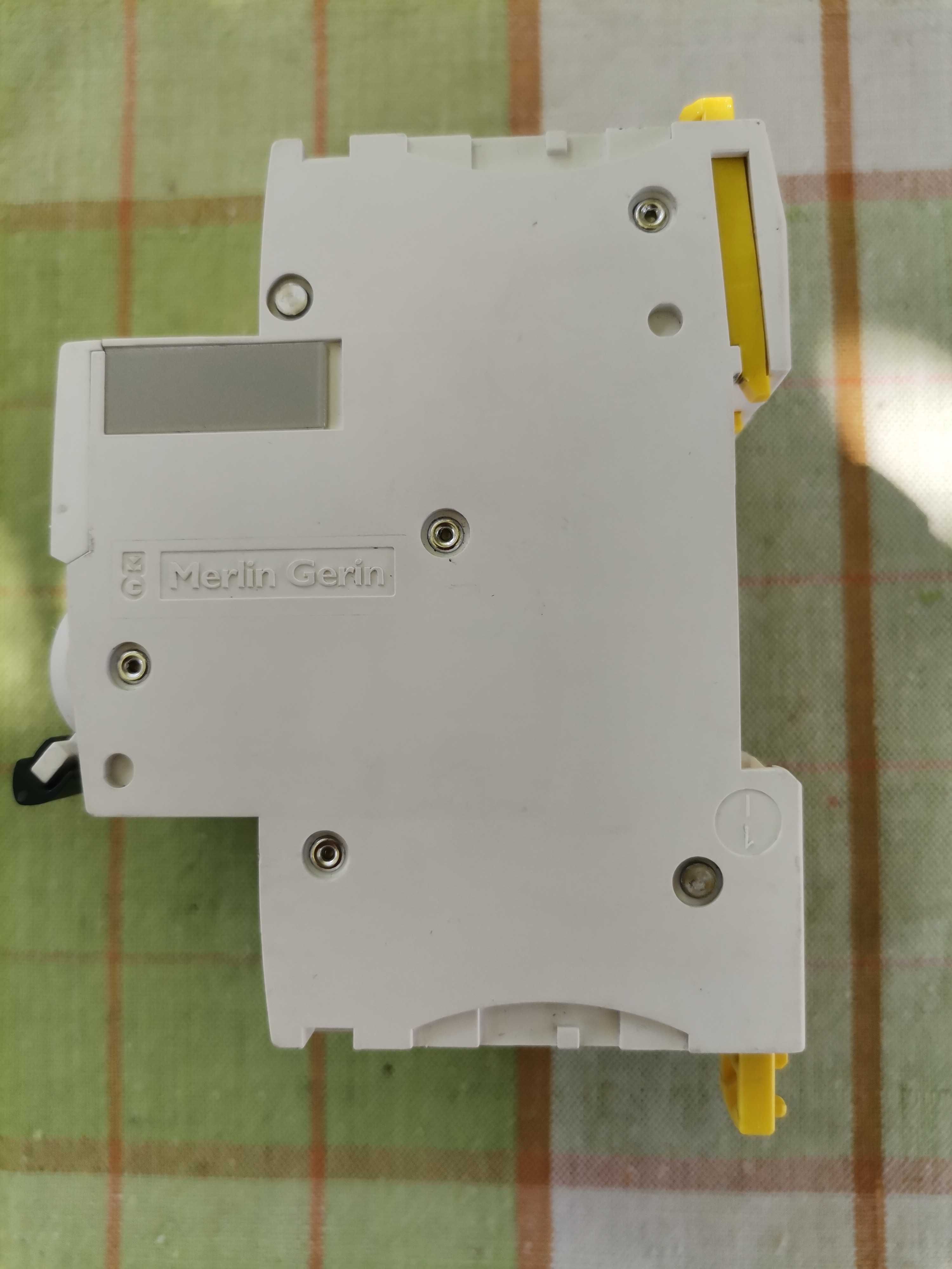 Автоматичен прекъсвач Schneider iC 60N, C63 A