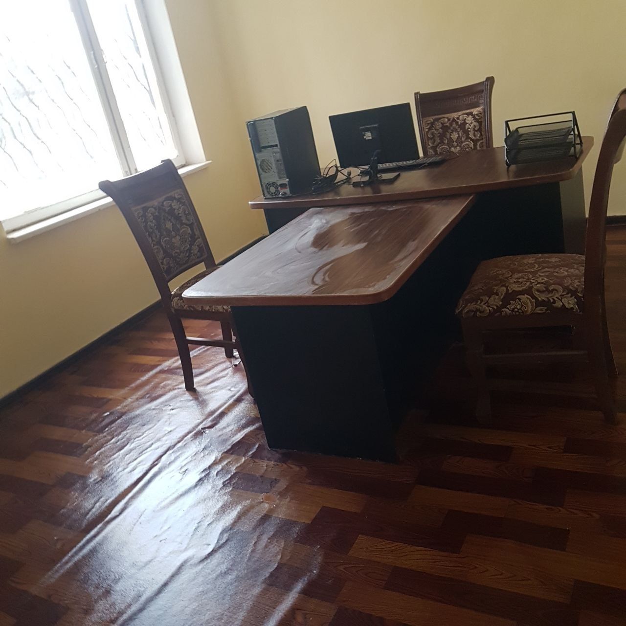 Biznes snetr uchun qulay joy, o'quv markazi,skladga moslashgan