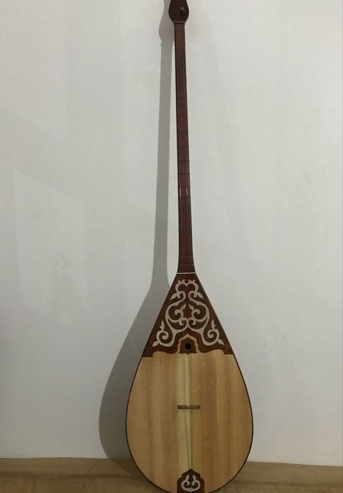 Домбыра сатылады