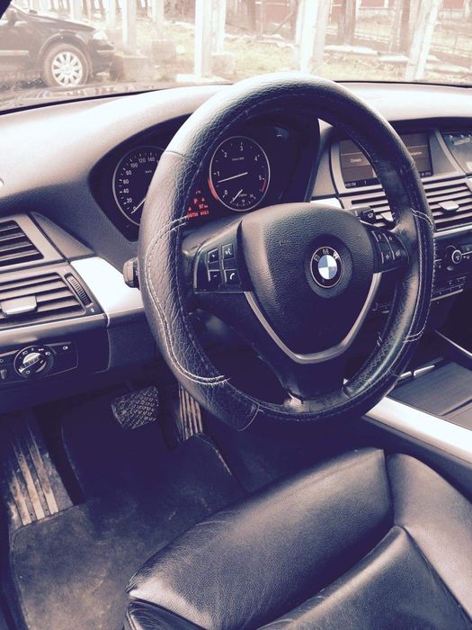 Vand BMW X5.  An 2007.  Unic proprietar. Mai multe detalii in privat.