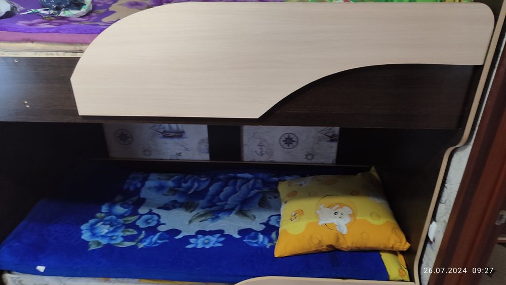 Двухъярусная кровать