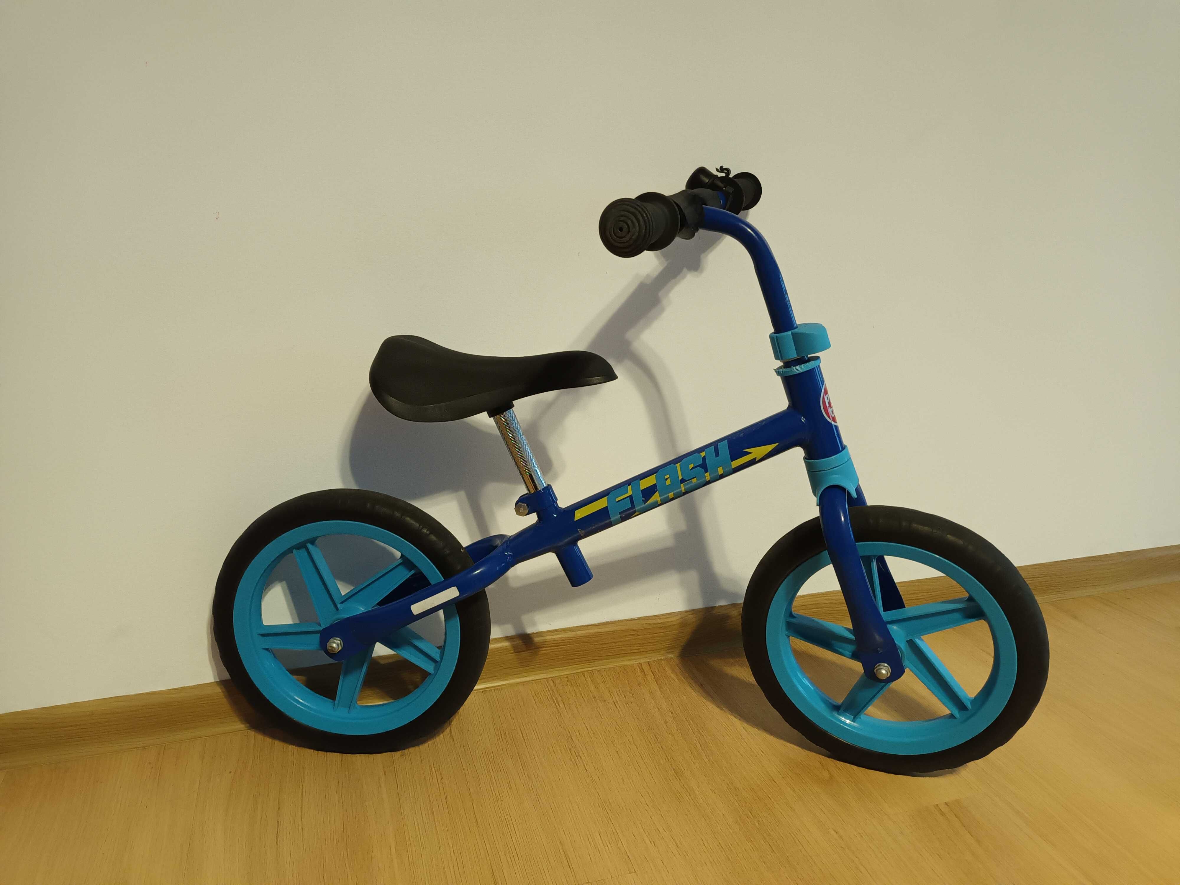 Bicicleta fara pedale pentru copii
