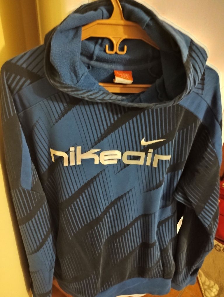 3 Hanorace Nike,Tommy Hilfiger