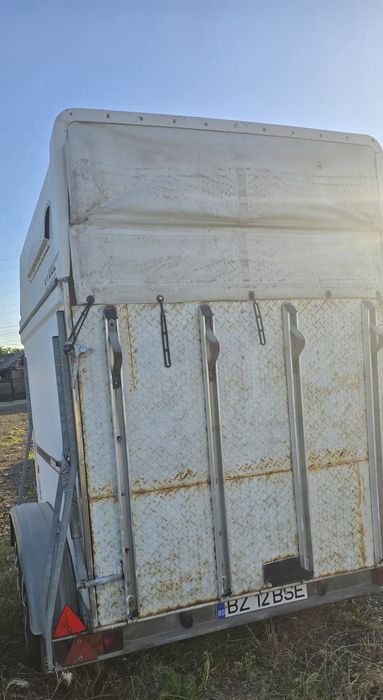 Remorca Animale Transport Cai Transport Animale omologata 2 axe 2000kg