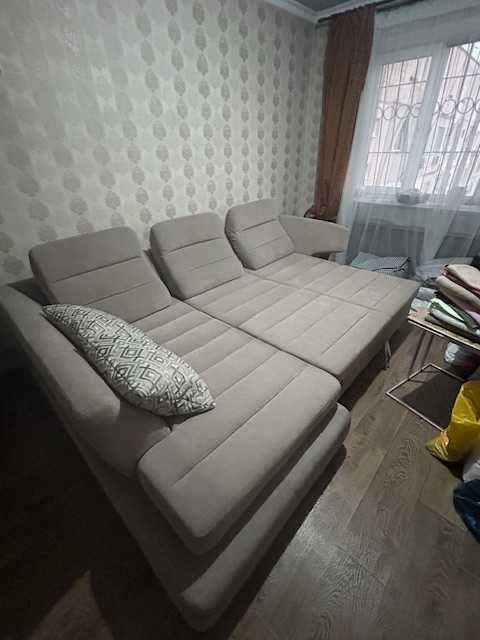 Шикарный угловой диван 3 метра на 2 метра