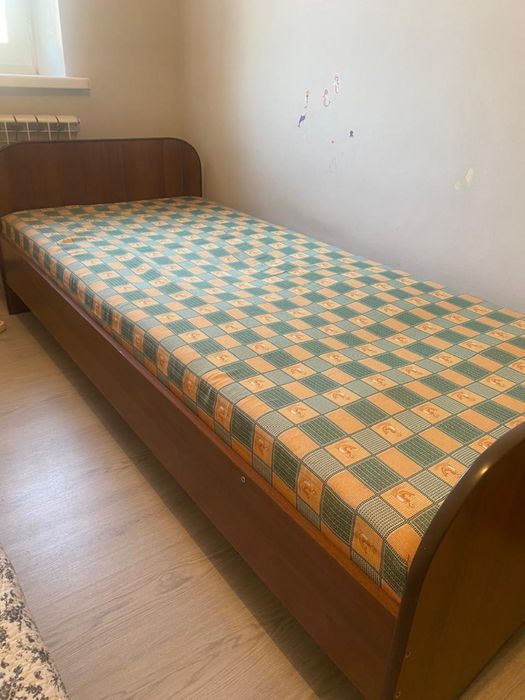 Продам кровать б/у