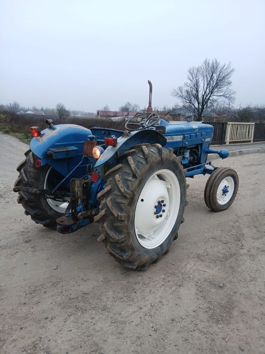 Tractor ford 2000(recent adus in tara)
