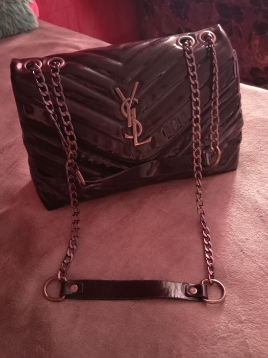 Новая сумка лакированная