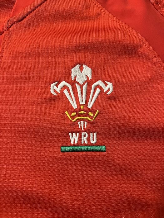 Тениски Under Armour WRU (национален отбор по ръгби на Уелс)