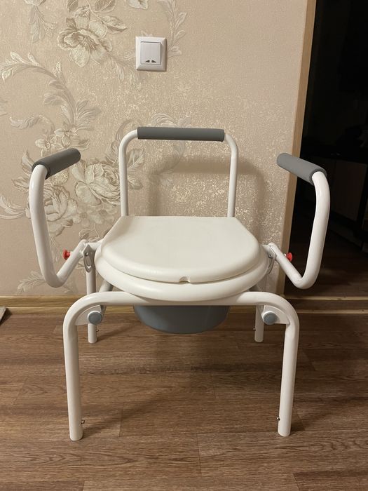 Продам кресло-туалет