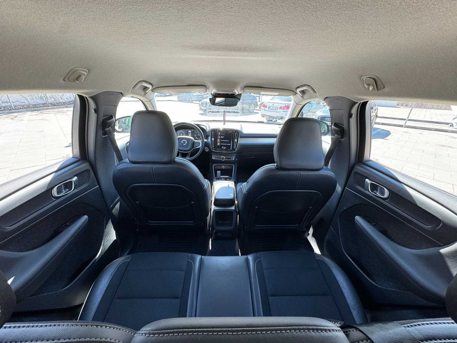 Volvo XC40 2.0L D3 ADBLUE 150CP GEARTRONIC 8 BUSINESS | TVA Deductibil