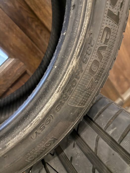 235 40 18 Hankook, in stare foarte buna!