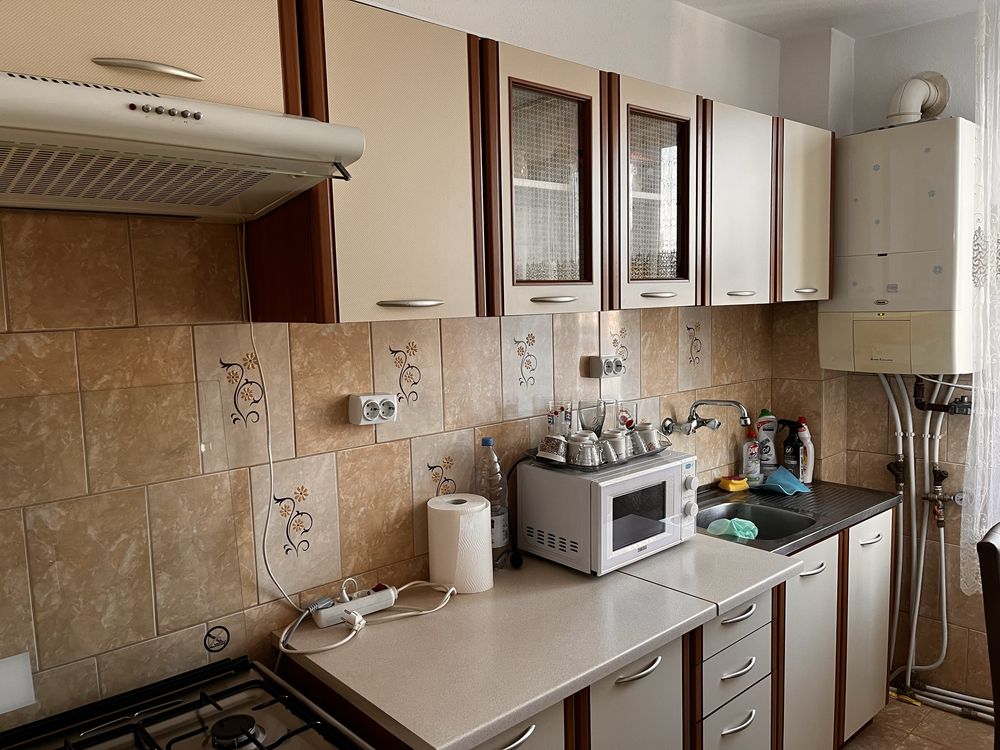 Vând apartament 2 camere 45mp mobilat si utilat (ca in poze)