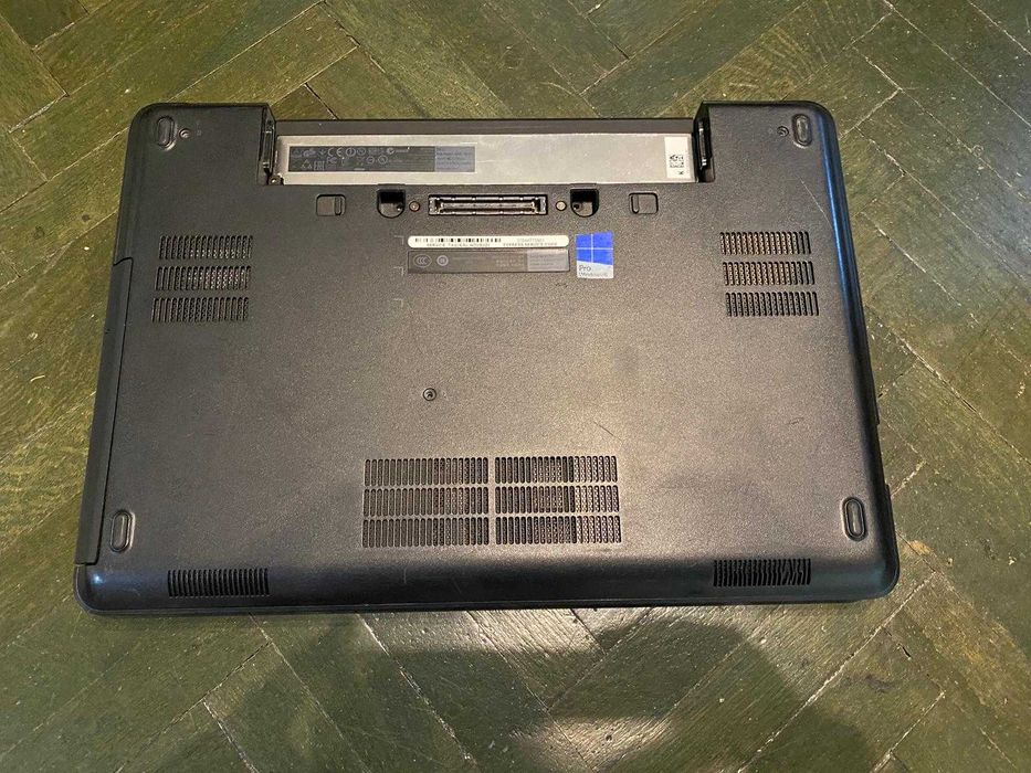 Laptop Dell E5440, i5-4300U, 4 GB RAM, Linie display, Noua bateria