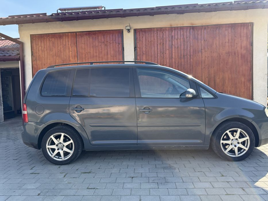 Volkswagen Touran 2004 – 2.0 TDI, manuală 6 trepte