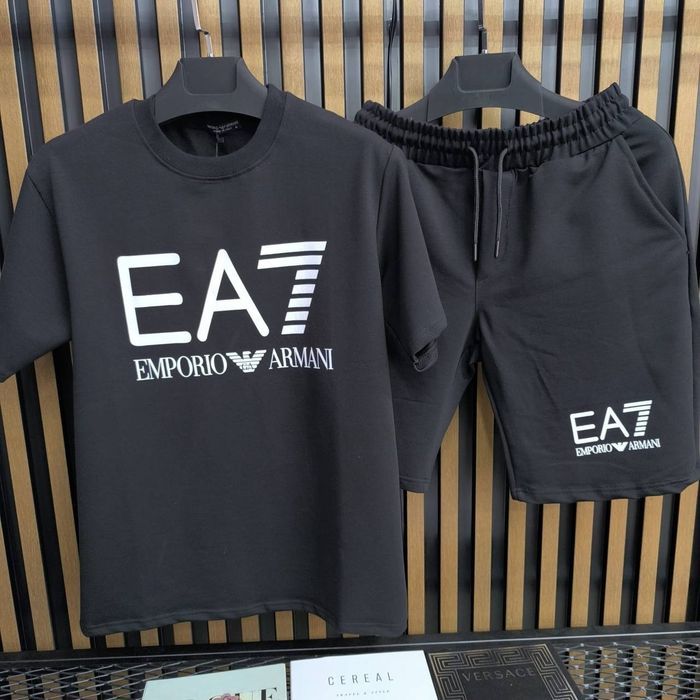 Modele noi pe stoc compleu