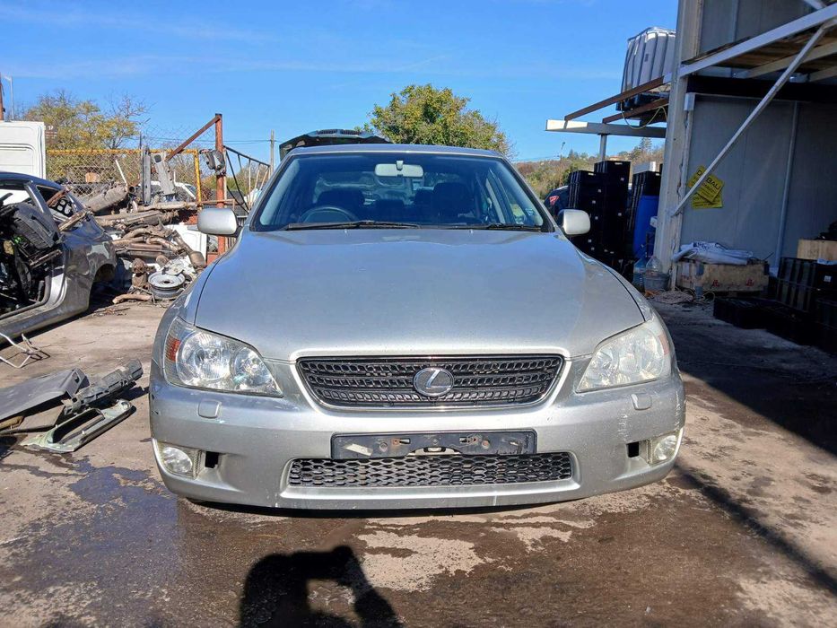 Lexus is 200, 2.0 V6, 2004 г на части