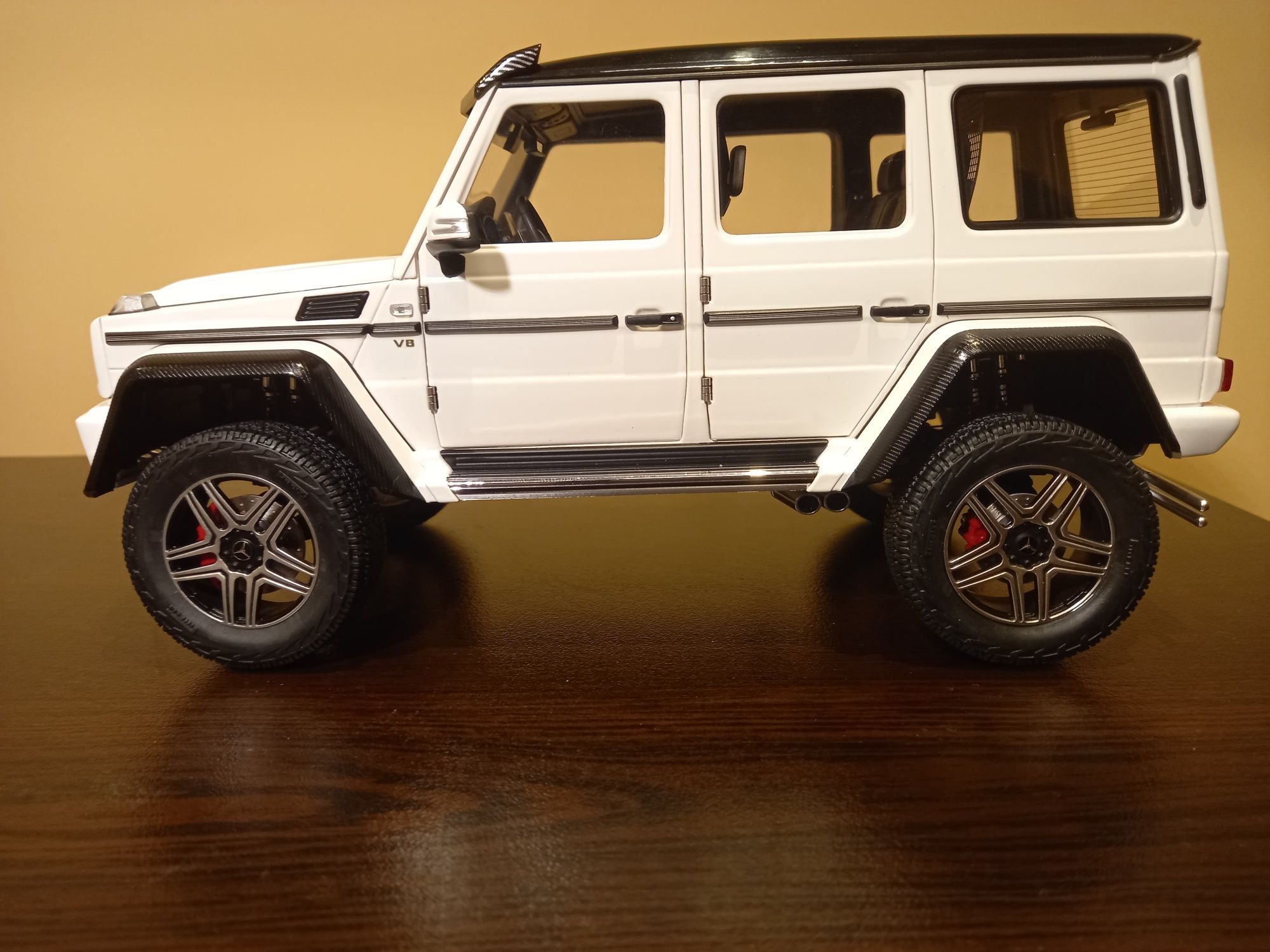 MERCEDES BENZ -  G500 4X4 2 2015 auto art