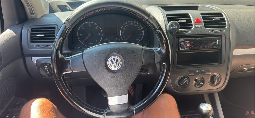 Голф 5 1.9 TDI BXE  105 кс 2006г