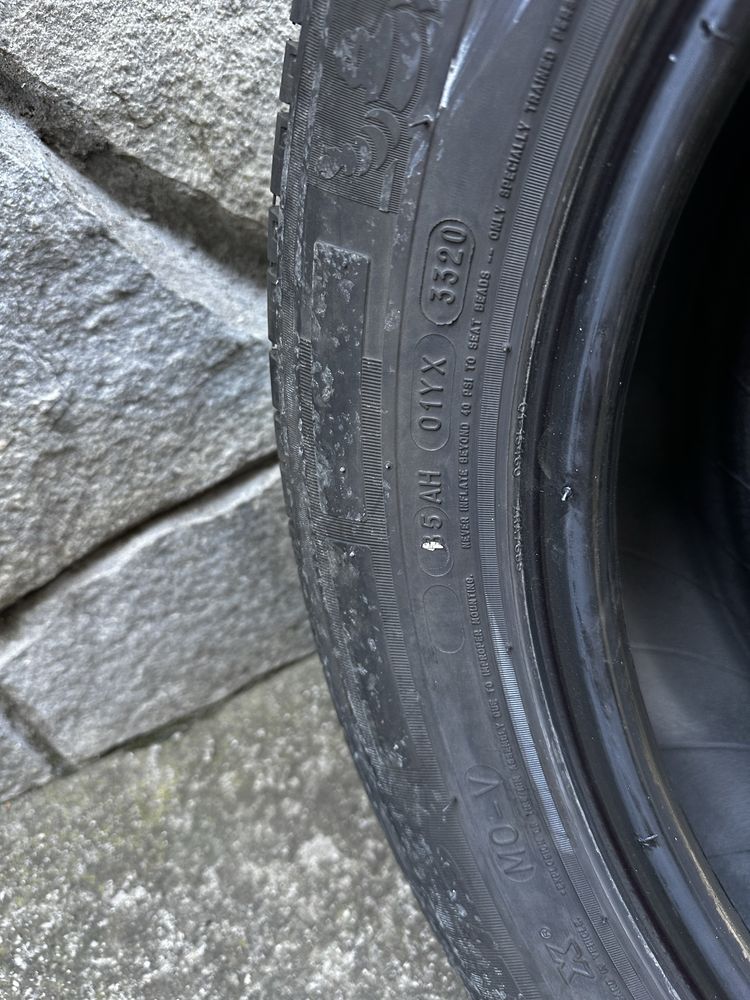 235/60 17C 4 броя гуми Michelin бусови