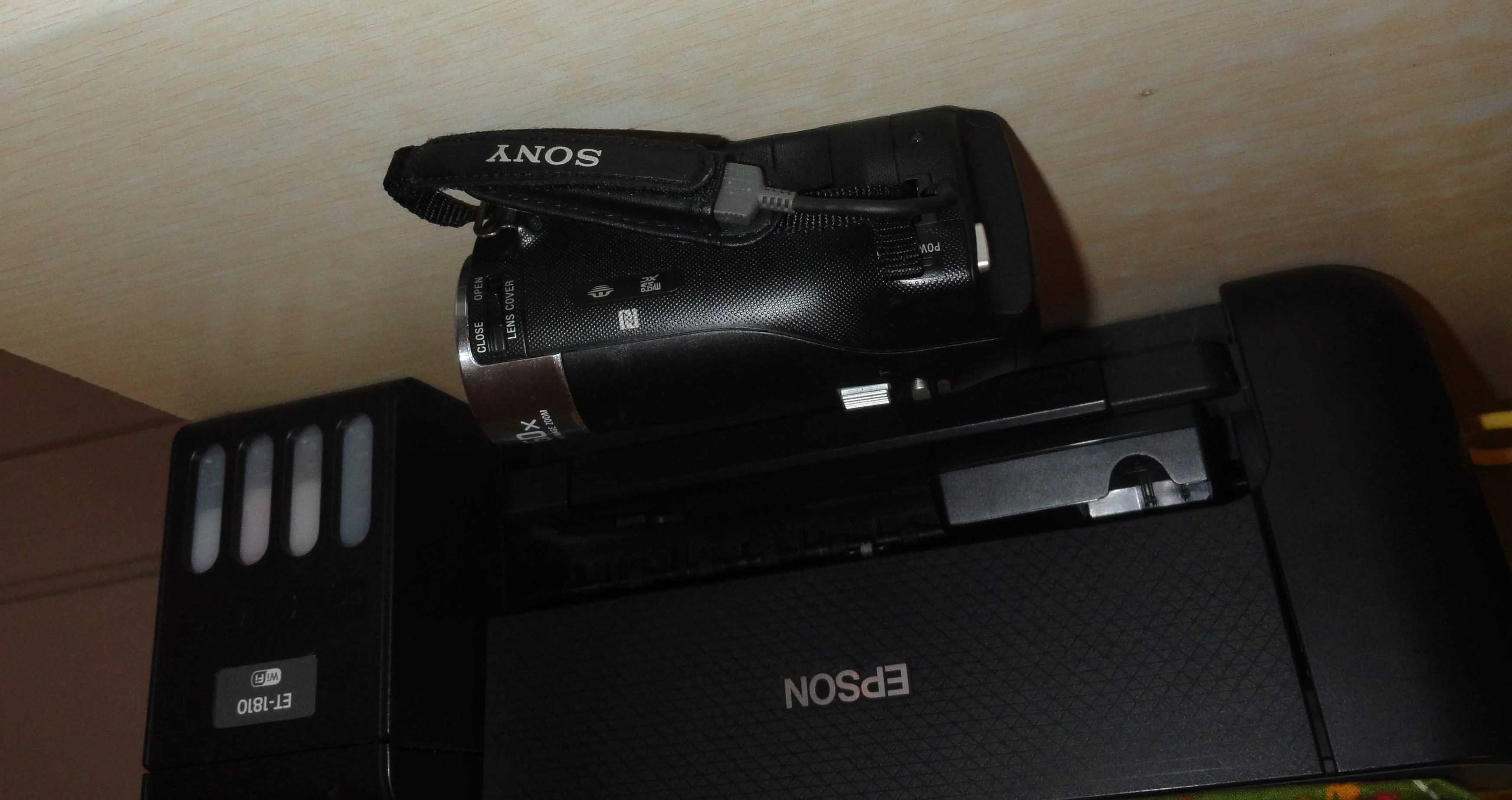 Video camera Sony HDR-PJ410 cu Video Proiector