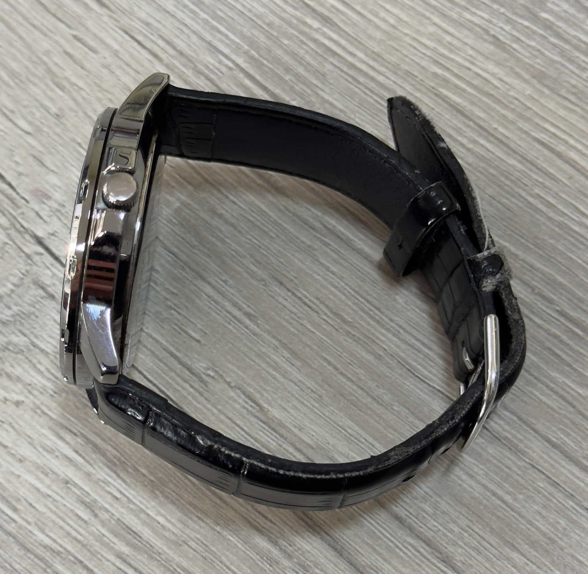 Продавам Часовник Casio MTP-VD01