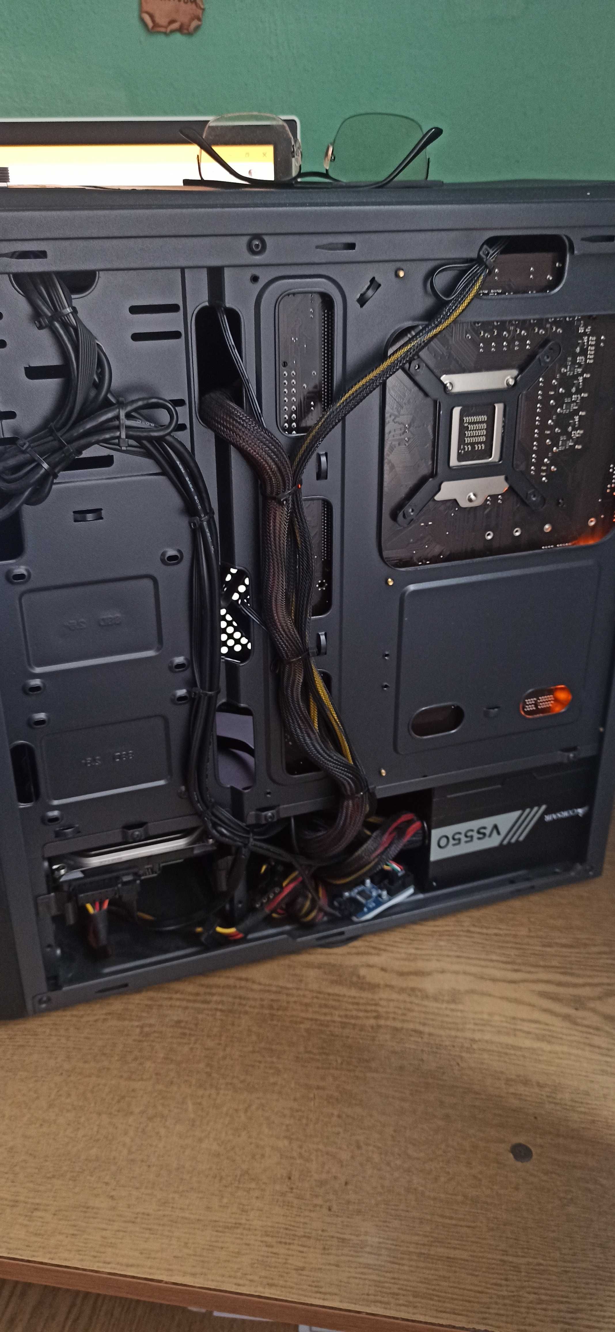 Геймърски компютър с Z390, I7 9700K, 32 GB RAM, 500 GB NVMe, WiFi 6