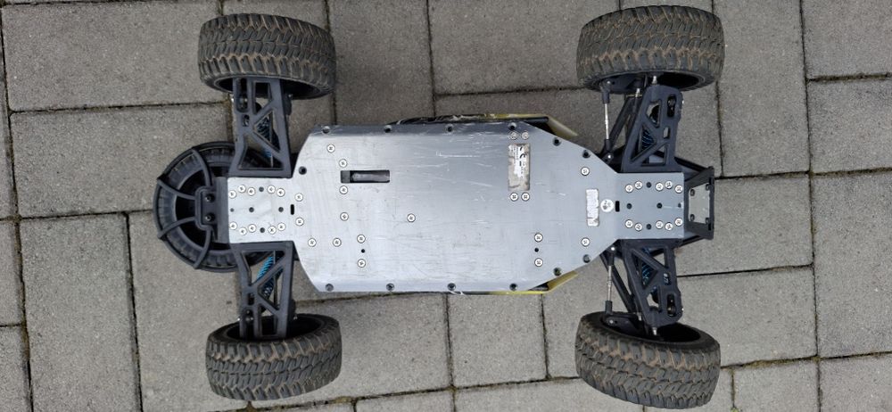 Mașina de RC Jamara Dakar 1:10