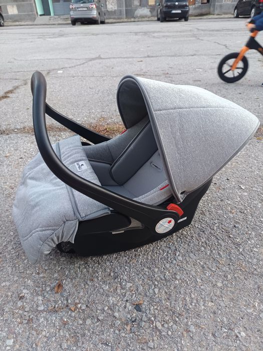 Кошница за новородено.В отлично състояние