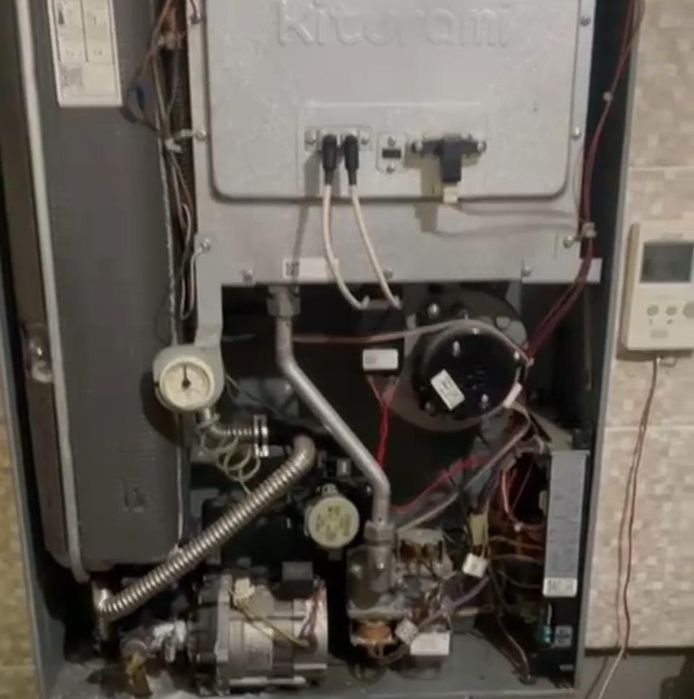 Продам настенный газовый котел б/у