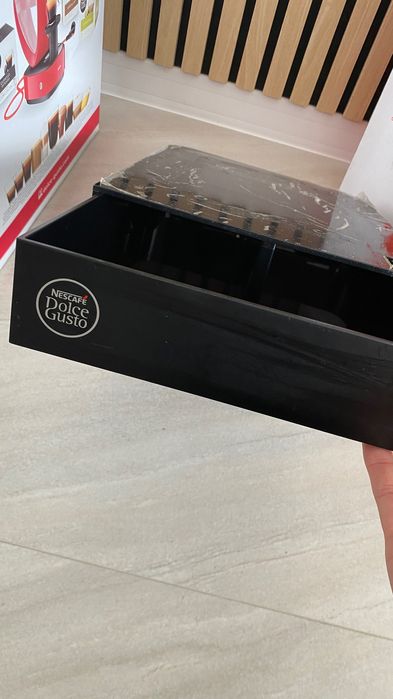 KRUPS Nescafé Dolce Gusto Кафемашина с капсули + органайзер чекмедже