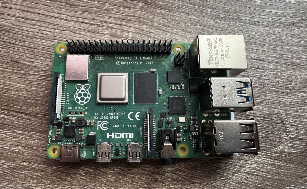 Raspberry Pi 4 Model B 2GB RAM