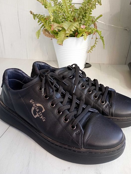 Български обувки от естествена кожа № 39