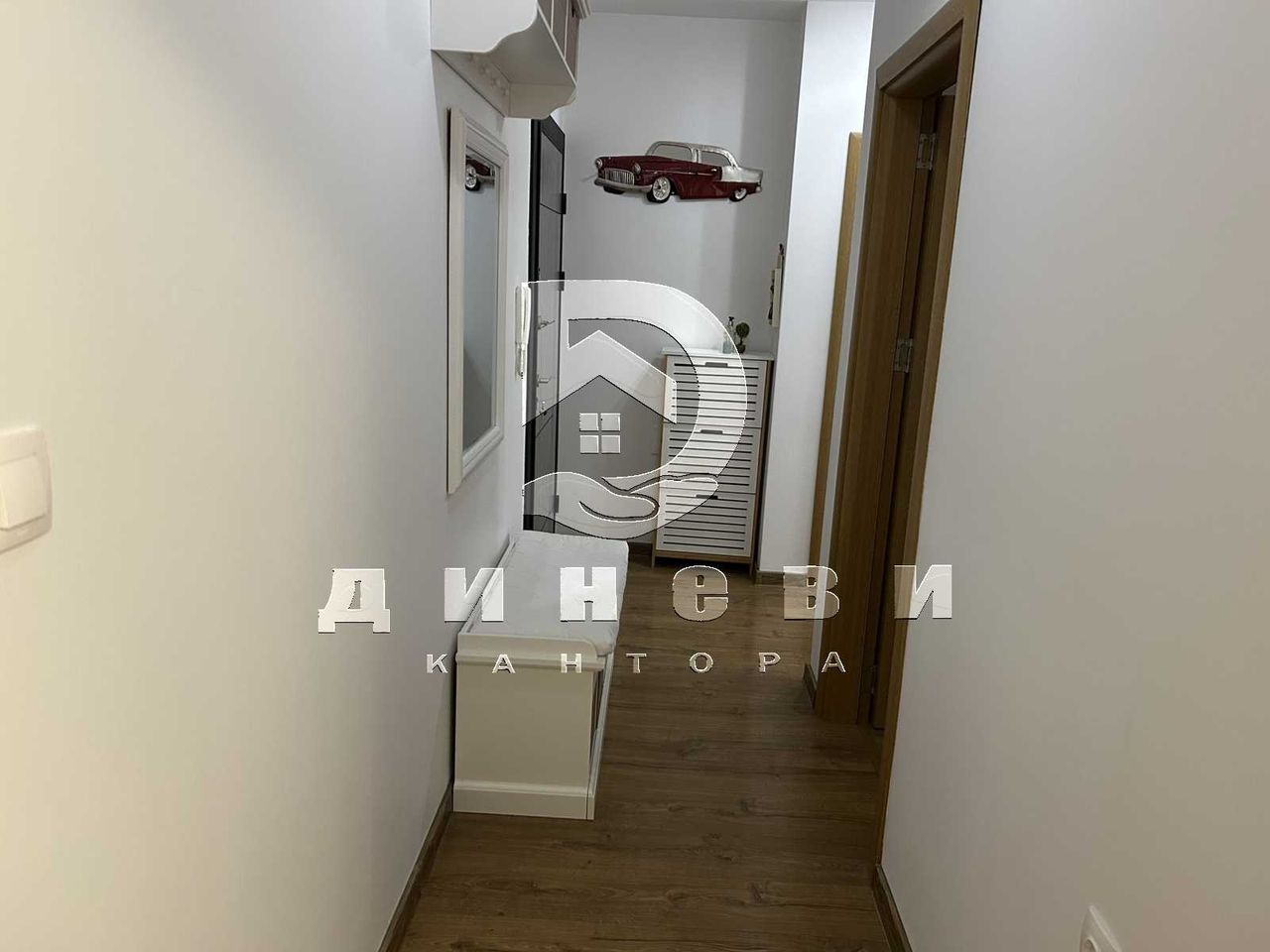 Продава се Тристаен апартамент в Стара Загора, Център - 115 кв.м за 1694 €/кв.м - Снимка #9