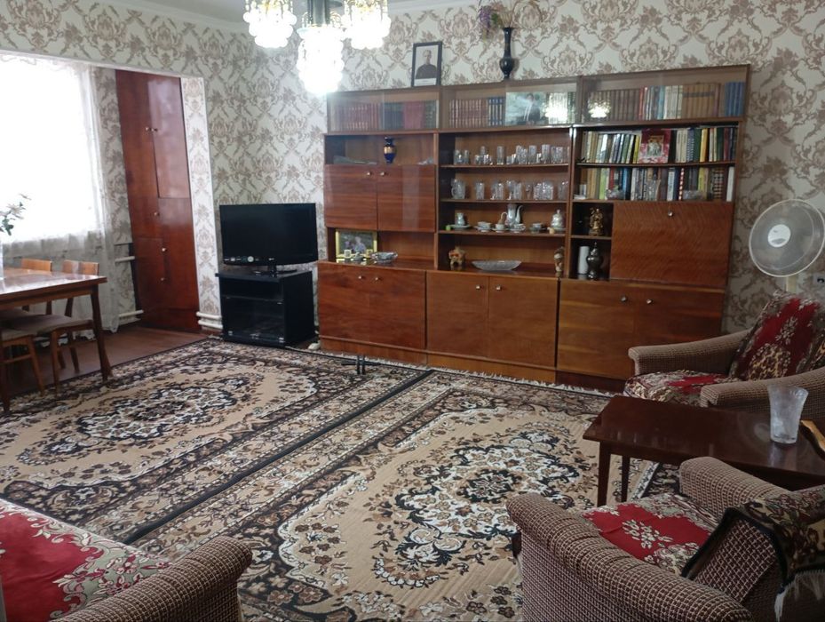 Продажа 4/4/4 на Юнусабад-4,[84кв.)4 хонали сотилади