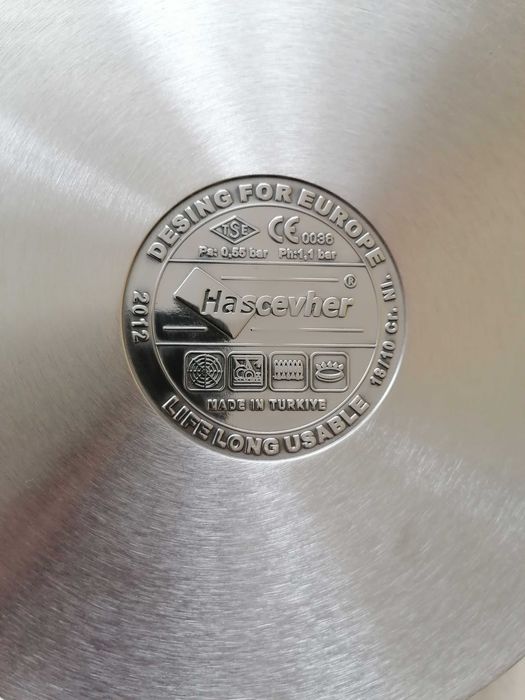 Продавам нова 9 литрова тенджера под налягане