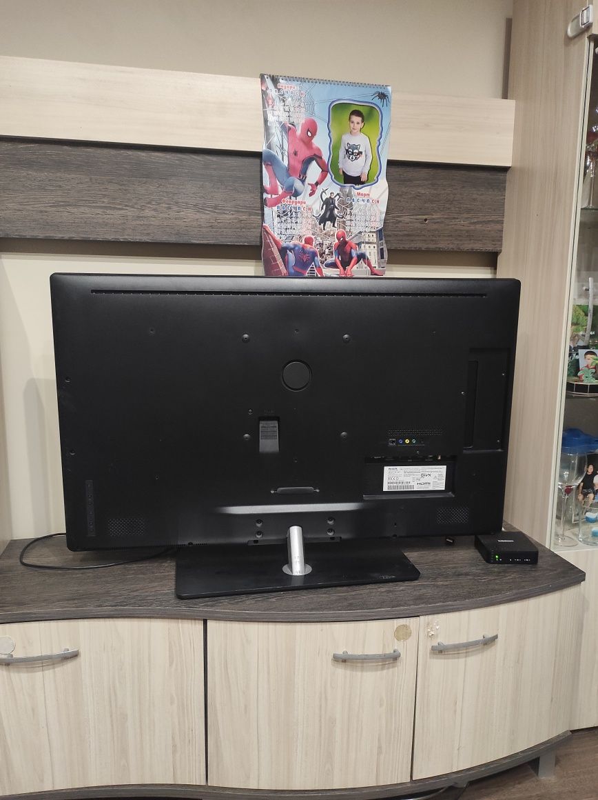 Лед Телевизор PHILIPS 40 инча