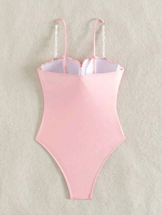 Бански костюм размер М