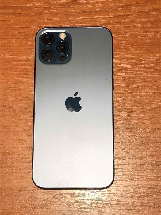 Продавам iPhone 12 pro