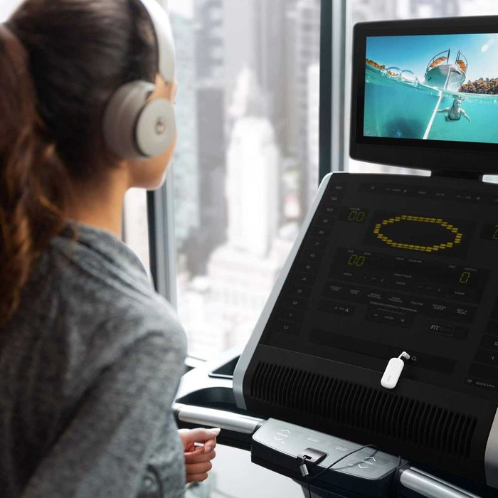 Twelve South AirFly Pro Bluetooth адаптер  за 2 слушалки