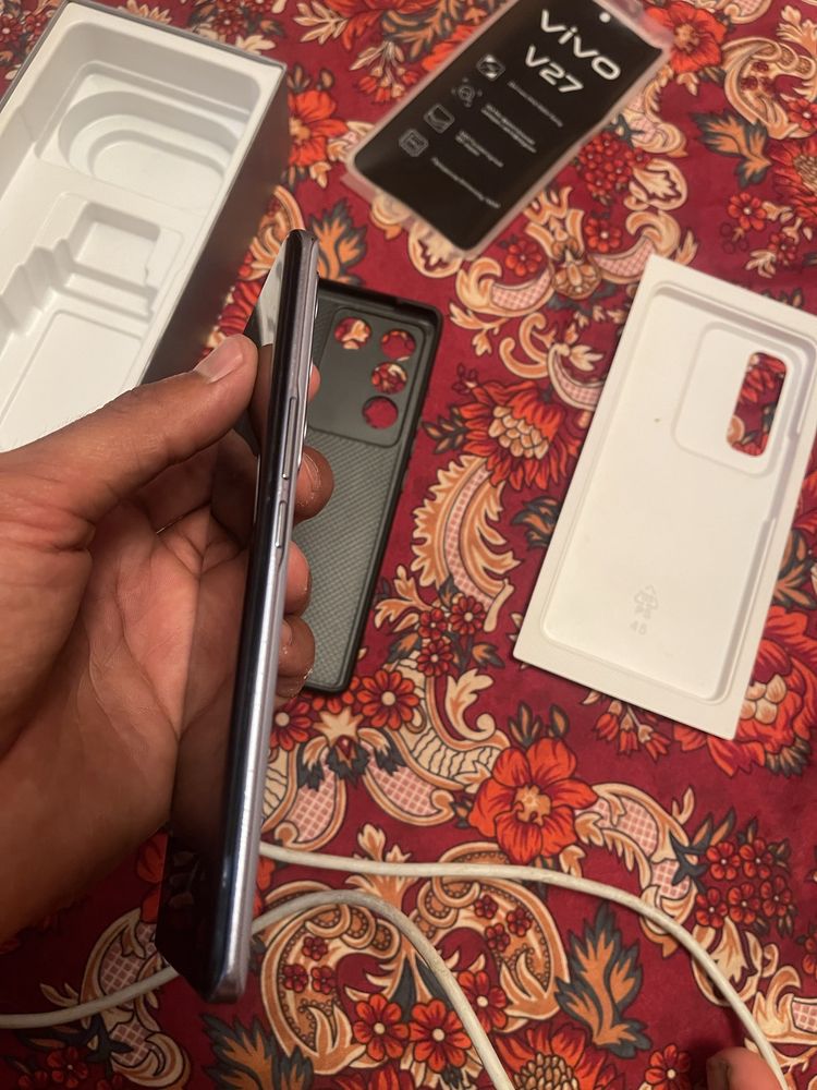 Vivo V27 12/256 5G kor dok bor