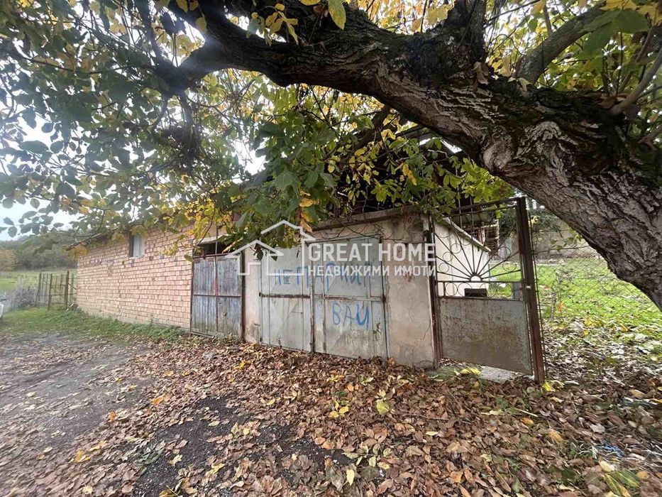 Къща в Търговище, област-с.Руец площ 200 цена 100000