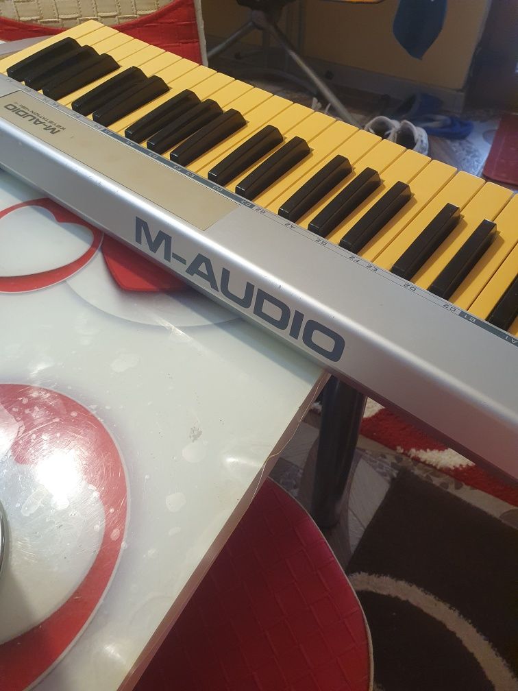 Keyboard M-AUDIO