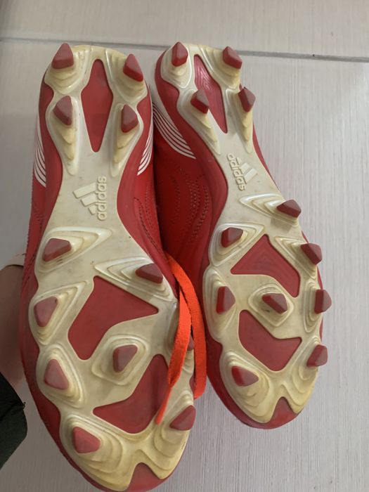 Puma mar 40& Adidas teren iarba mar 40,5