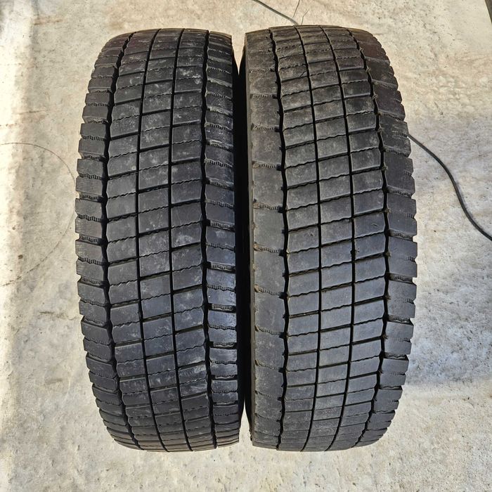2 товарни гуми 215/75R17.5 Continental Hybrid LD3 126/124M M+S 12PR